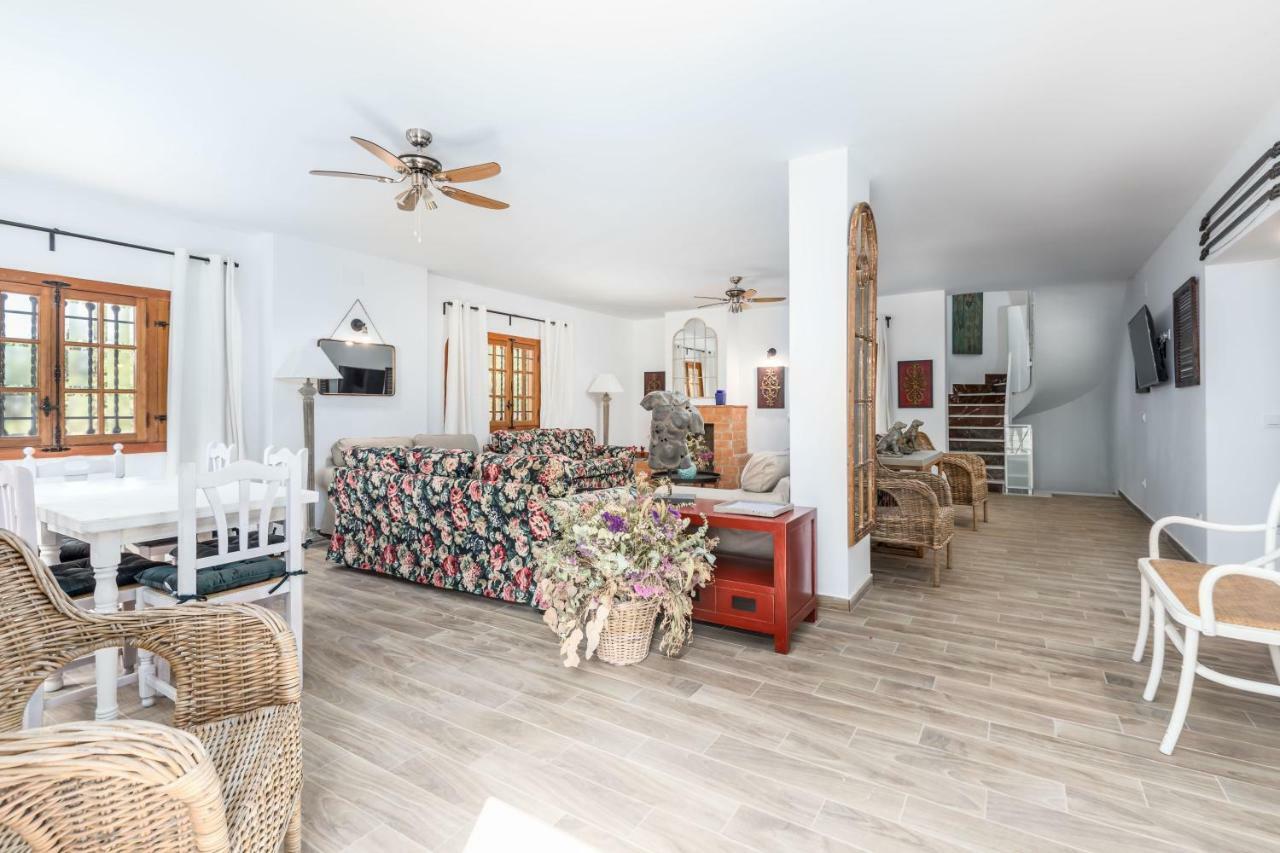La Colina Villa Puebla de Vallbona Luaran gambar